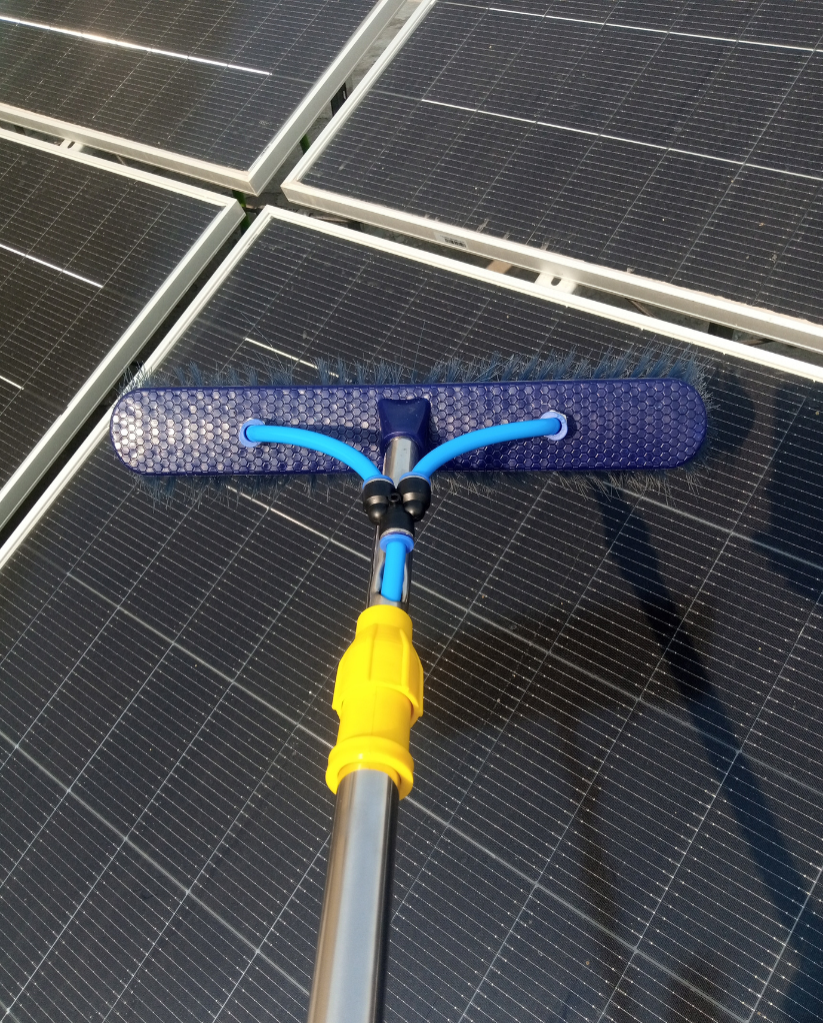 Solar Panel Cleaning Brush With Built-in Water Supply