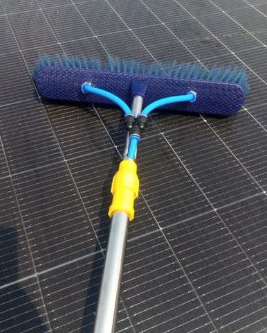 Solar Panel Cleaning Brush With Built-in Water Supply