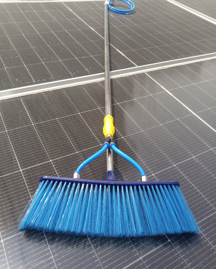 Solar Panel Cleaning Brush With Built-in Water Supply